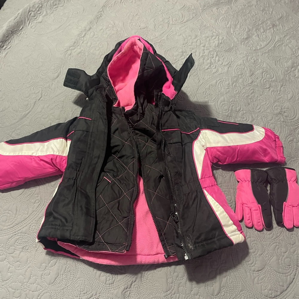 Donated to warming center 5 in 1 jacket for toddle w mittens - Picture 7 of 7